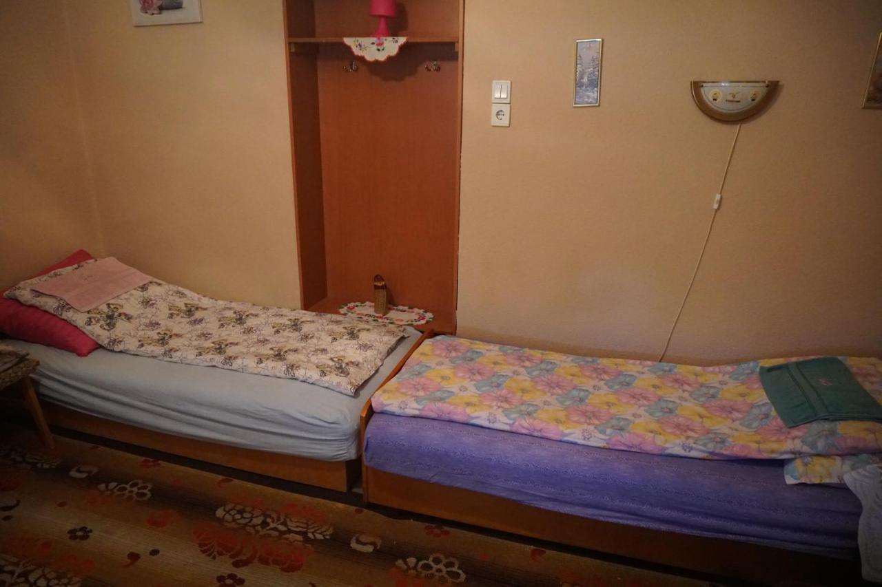 Piri Vendeghaz Hotel Hajduboszormeny Bagian luar foto