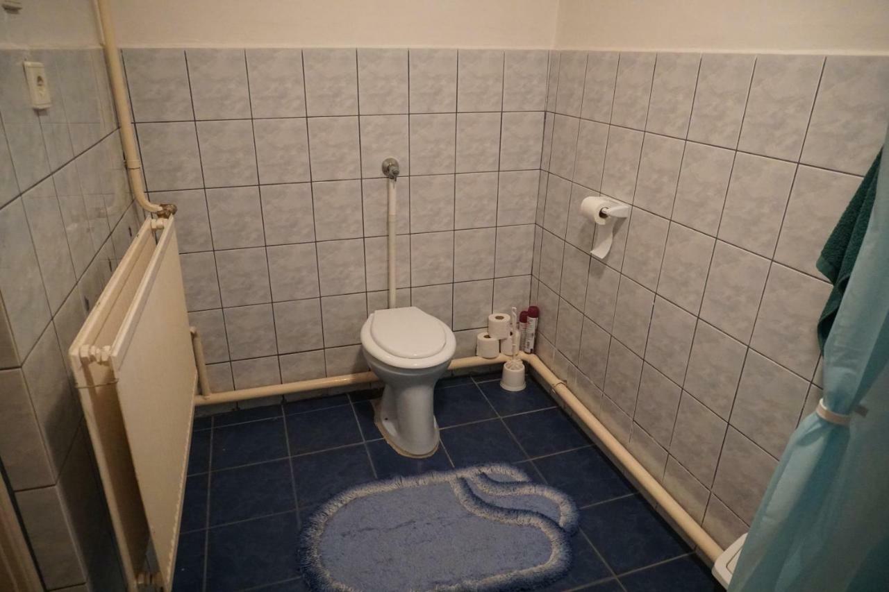 Piri Vendeghaz Hotel Hajduboszormeny Bagian luar foto