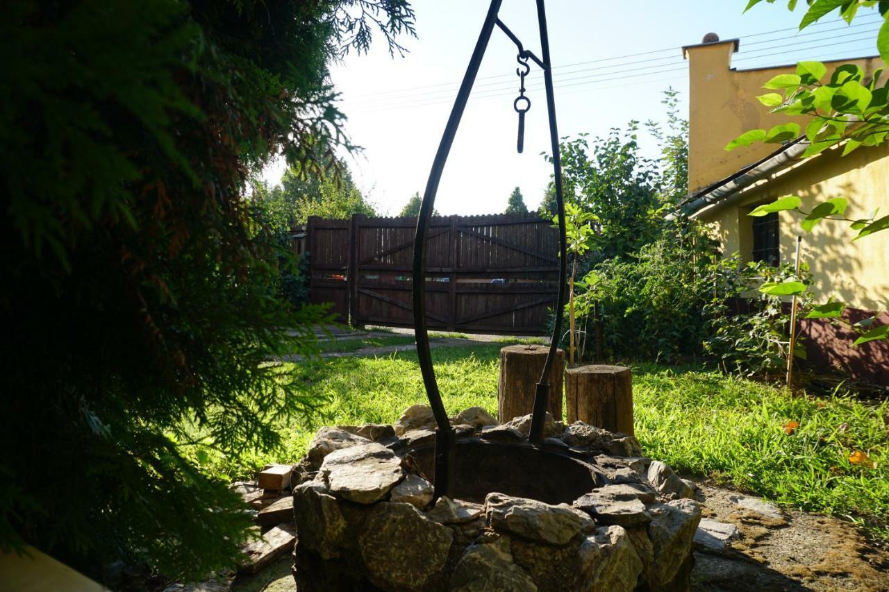 Piri Vendeghaz Hotel Hajduboszormeny Bagian luar foto